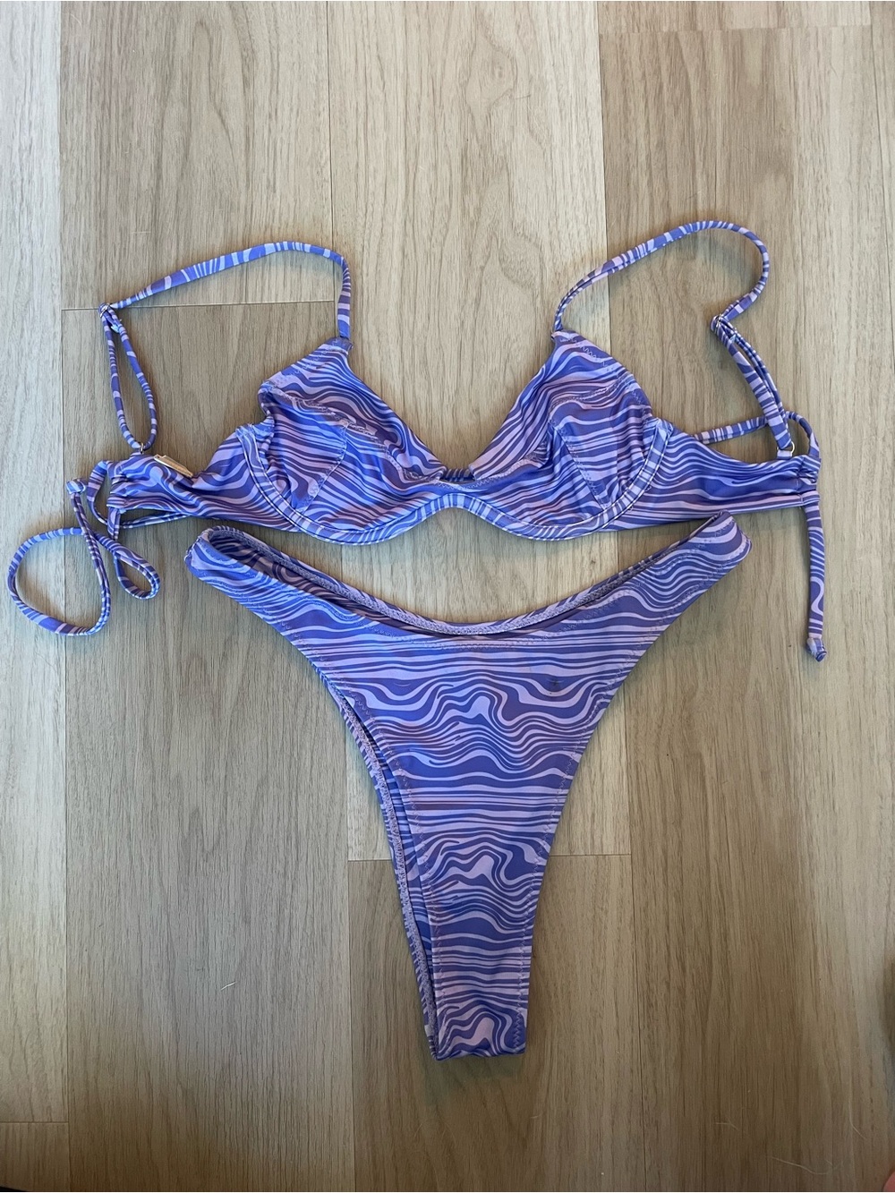 Lahana Bikini